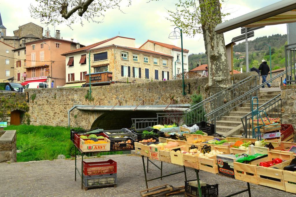 La Mezzanine Apartment Satillieu Bagian luar foto
