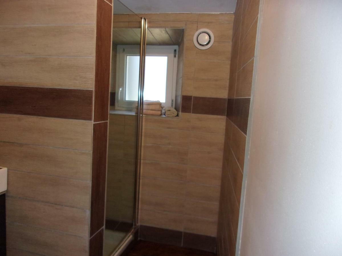 La Mezzanine Apartment Satillieu Bagian luar foto