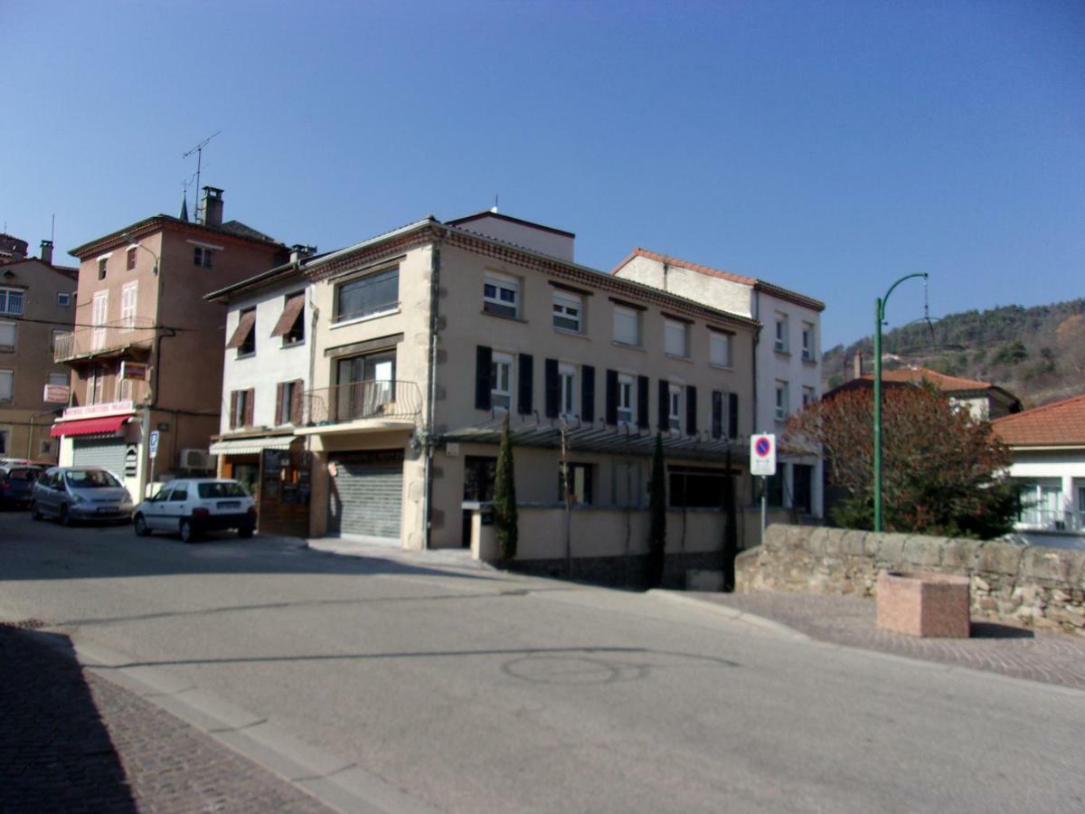 La Mezzanine Apartment Satillieu Bagian luar foto